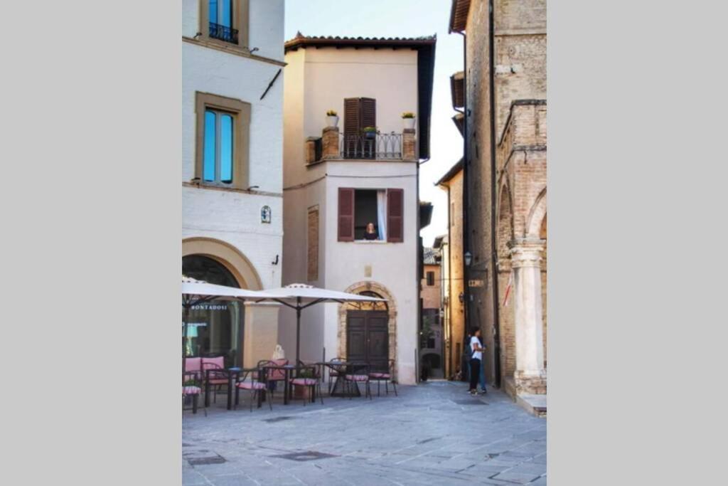 L'Angolo Di Zia Anna Montefalco Exterior photo